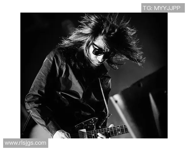 说唱球星与足球的完美融合探索体育与音乐的跨界碰撞